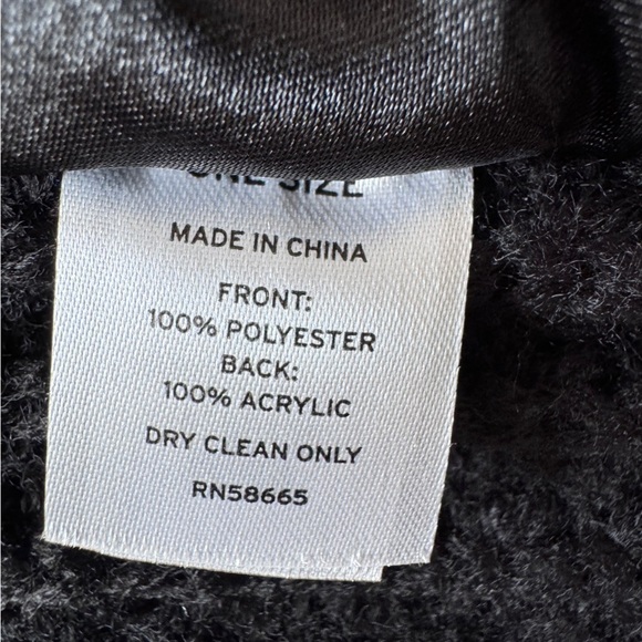 Black Faux Fur Vest Boho Chic Minimalist Layering Piece Knit Back One Size - Picture 11 of 11